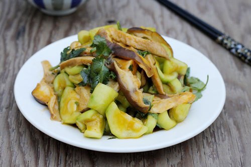 Mướp xào nấm